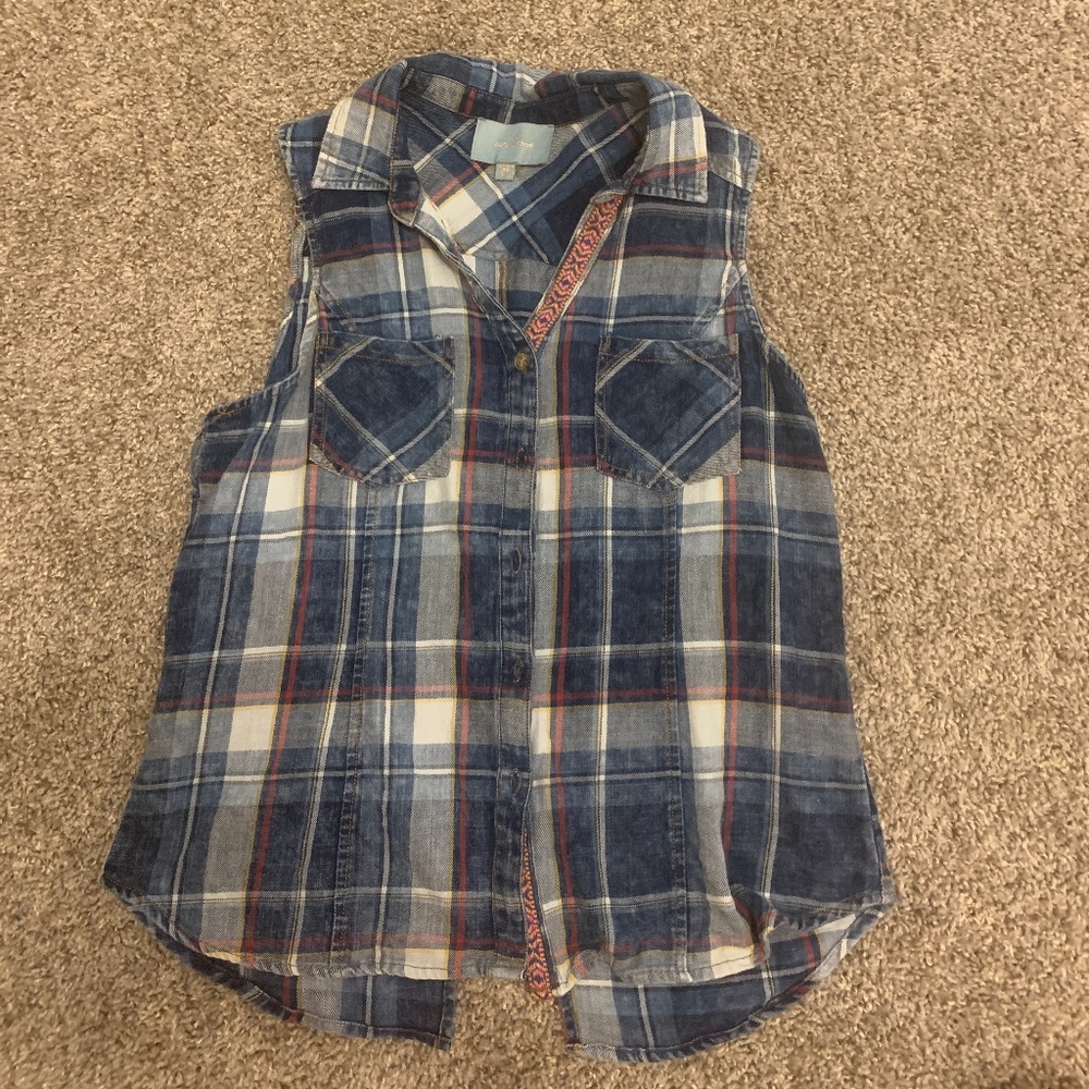 Plaid top